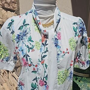 Ann Taylor loft floral button front blouse size small